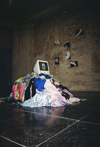 I HAVE NOTHING TO WEAR - a Sculpture & Installation Artowrk by Zita Matulányi-Szabó